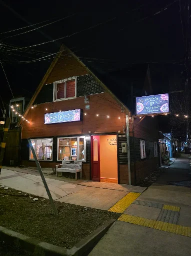 Fachada Pizza Piazza en Punta Arenas