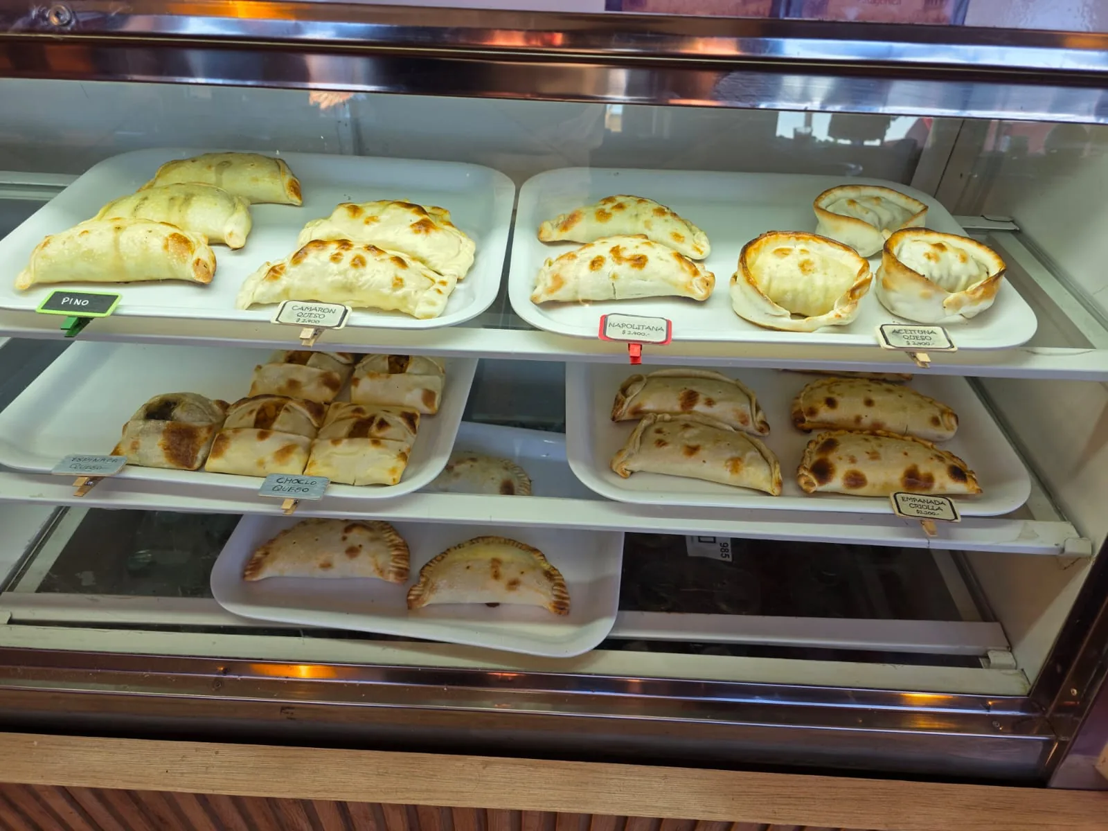 Empanadas Pizza Piazza en vitrina